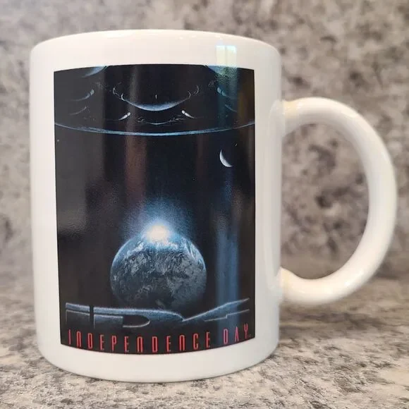 EARTH - Take a Good Look, It May Be Your Last - Vtg Movie Promo Cup Mug Sci-Fi - Picture 3 of 8